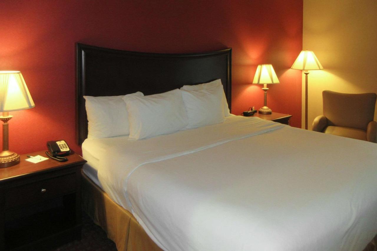 Quality Inn & Suites Owego Zewnętrze zdjęcie